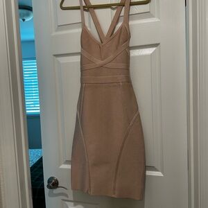 Elegant Beige Sleeveless Dress